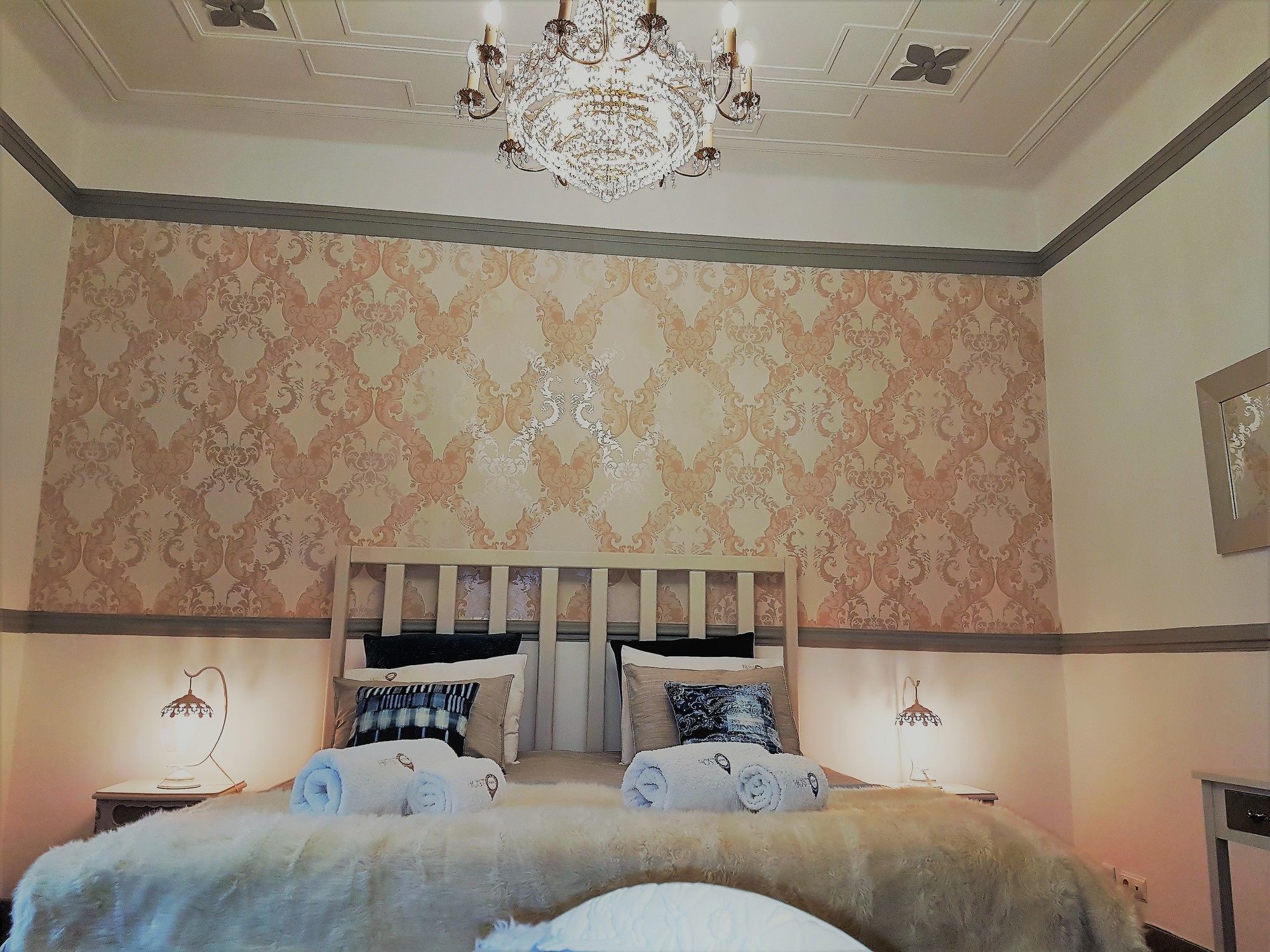 Estrela Charming Rooms By Host-Point Лиссабон Экстерьер фото